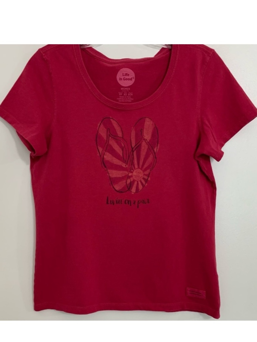 Life is Good Tee Shirt Womens X-Small Pink Livin On a Pair Flip Flops Graphic